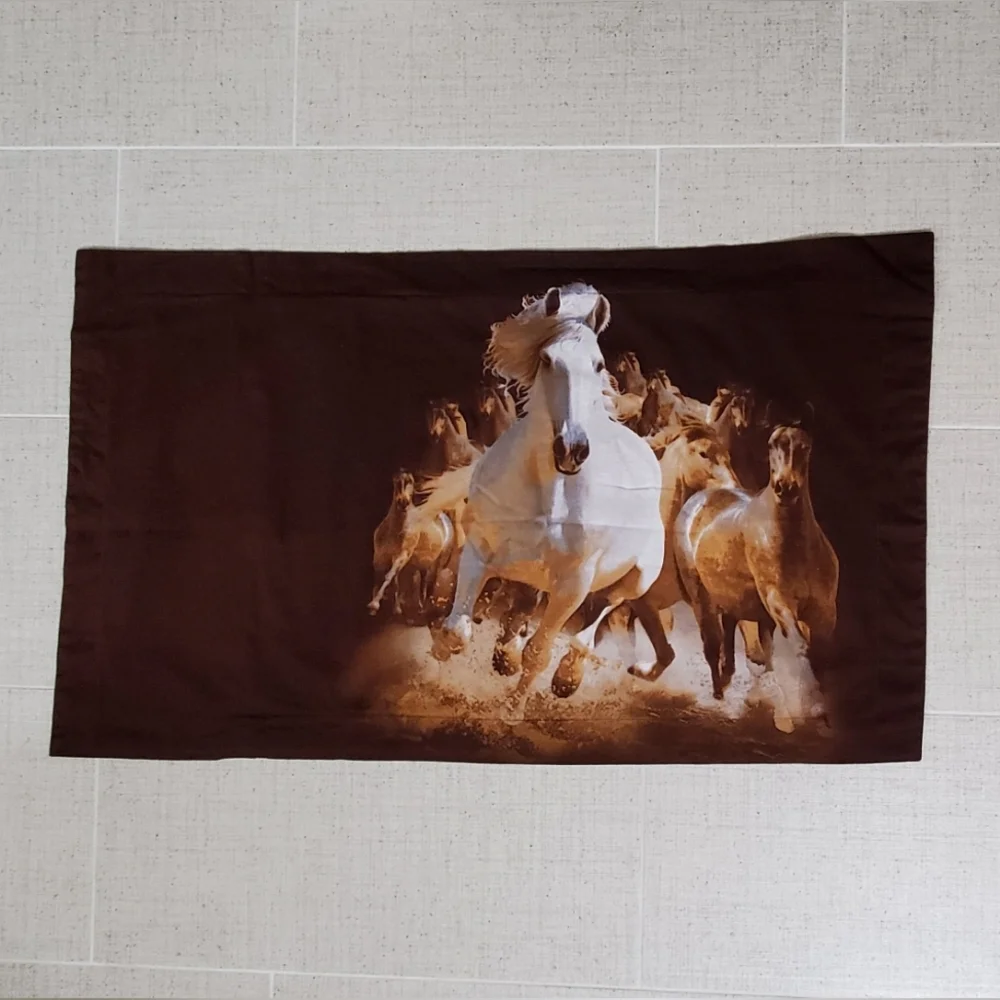 Dolce Mela Bedding, Elite Collection, King Pillow Sham, Wild Horses, Cotton, EUC